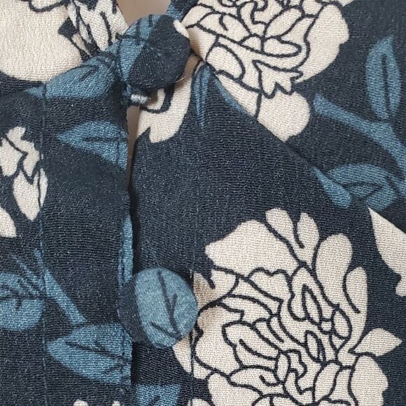 NWT Nasty Gal Black & Tan Floral Button Up Blouse - Picture 4 of 6